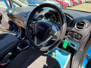 2014 Ford Fiesta 1.6 Tdci Econetic Zetec Euro 5 (s/s) 5dr in Blue — image 3