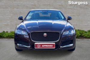 2017 Jaguar Xf 2.0d Prestige Auto Euro 6 (s/s) 4dr in Red — image 2