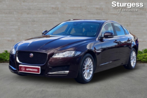 2017 Jaguar Xf 2.0d Prestige Auto Euro 6 (s/s) 4dr in Red — image 3