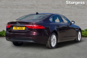 2017 Jaguar Xf 2.0d Prestige Auto Euro 6 (s/s) 4dr in Red — image 6