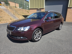 2015 Skoda Superb 2.0 Tdi Se Business in Red — image 2