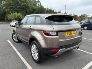 2016 Land Rover Range Rover Evoque 2.0 Td4 Se Tech 4WD Euro 6 (s/s) 5dr in Brown — image 4