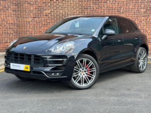 2015 Porsche Macan 3.6t V6 Turbo Pdk 4WD Euro 6 (s/s) 5dr in Black — image 3