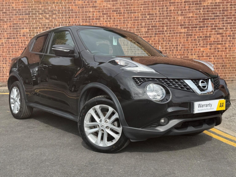 2017 Nissan Juke 1.6 N-Connecta Xtron Euro 6 5dr in Black — image 1