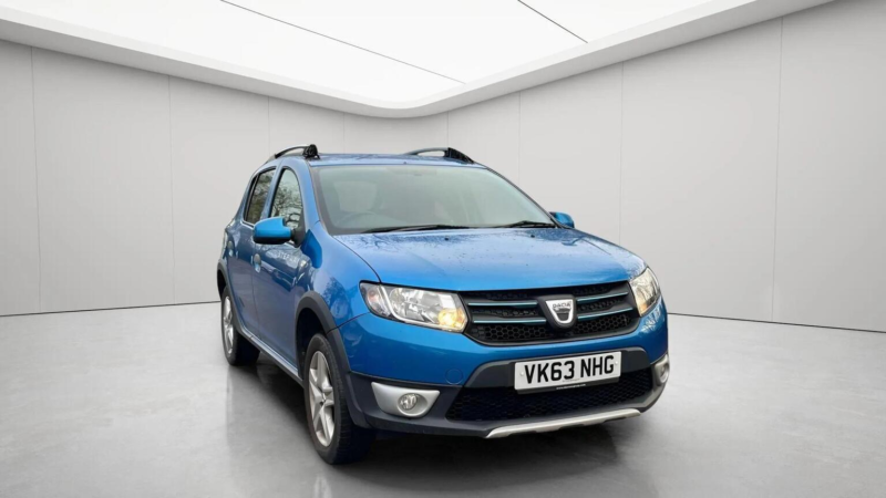 2014 Dacia Sandero Stepway 0.9 Tce Laureate Euro 5 5dr in Blue — image 1