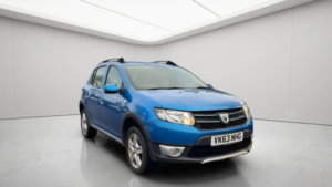 2014 Dacia Sandero Stepway 0.9 Tce Laureate Euro 5 5dr in Blue — image 5