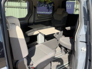 2022 Volkswagen Multivan 2.0 Tdi Life MPV 5dr Diesel DSG Euro 6 (s/s) (150 Ps) in Grey — image 2