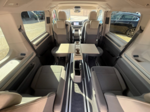 2022 Volkswagen Multivan 2.0 Tdi Life MPV 5dr Diesel DSG Euro 6 (s/s) (150 Ps) in Grey — image 3