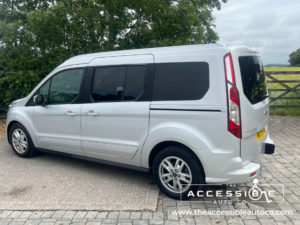 2020 Ford Grand Tourneo Connect 1.5 Tourneo Connect Titanium Grand Tourneo 1.5l Ecoblue 120ps Fwd 8-Speed Automatic in Silver — image 3