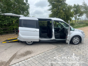 2020 Ford Grand Tourneo Connect 1.5 Tourneo Connect Titanium Grand Tourneo 1.5l Ecoblue 120ps Fwd 8-Speed Automatic in Silver — image 6