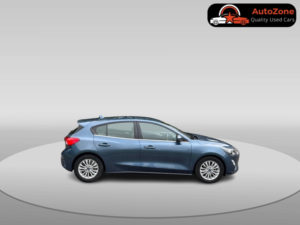 2020 Ford Focus 1.5 Ecoblue Titanium in Blue — image 5