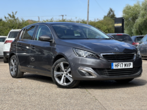 2017 Peugeot 308 1.2 Puretech Allure in Grey — image 3
