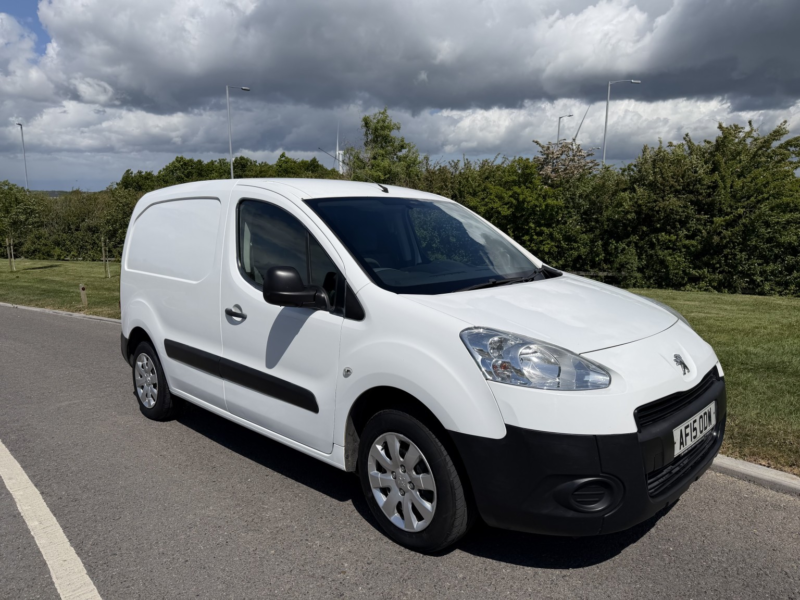 2015 Peugeot Partner 1.6 Hdi 625 Professional in White — image 1