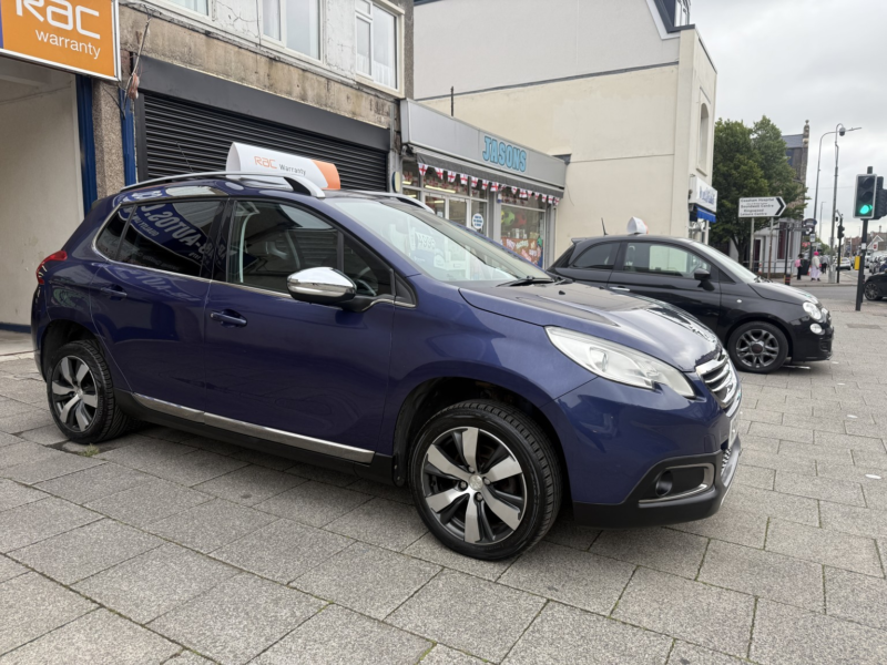 2014 Peugeot 2008 1.6 E-Hdi Allure in Blue — image 1