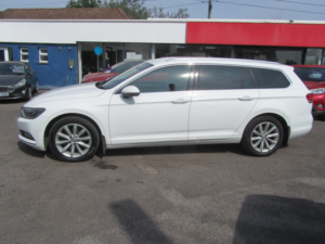 2018 Volkswagen Passat 2.0 Tdi Se Business in White — image 2