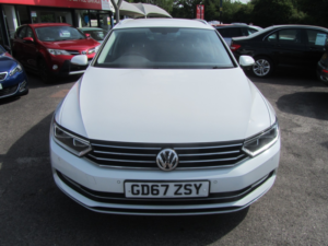 2018 Volkswagen Passat 2.0 Tdi Se Business in White — image 4