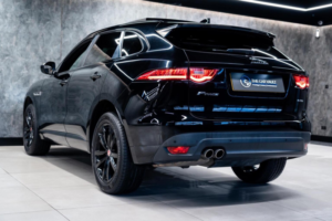 2016 Jaguar F-Pace 2.0 D180 R-Sport Auto AWD Euro 6 (s/s) 5dr in Black — image 6