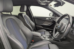 2022 BMW 1 Series 1.5 118i M Sport (lcp) Hatchback 5dr Petrol Manual Euro 6 (s/s) (136 Ps) in Black — image 3