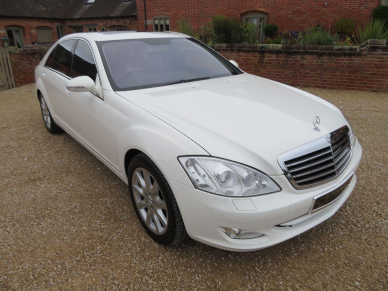 2006 Mercedes-Benz S Class S550 V8 W221 in White — image 1