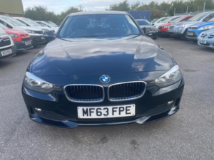 2013 BMW 3 Series 2.0 320d Ed Efficientdynamics Euro 5 (s/s) 4dr in Black — image 3
