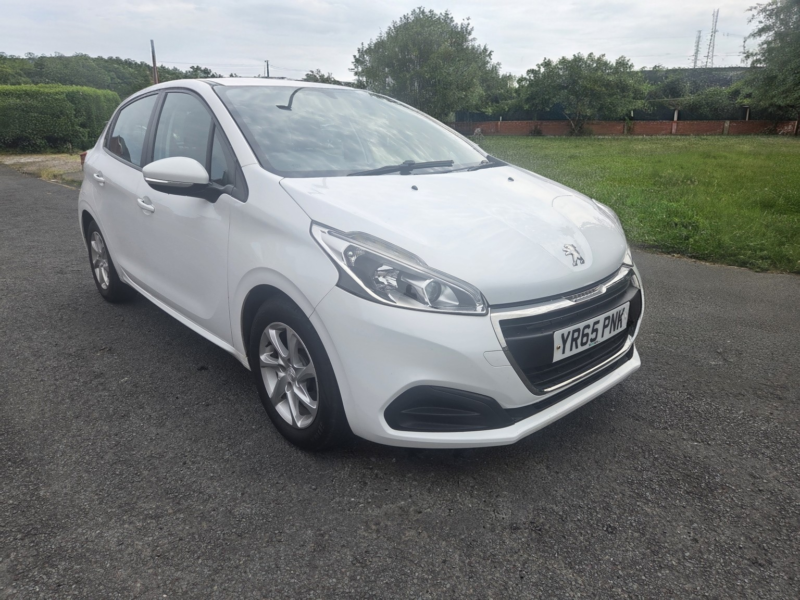 2015 Peugeot 208 1.2 Puretech Active in White — image 1