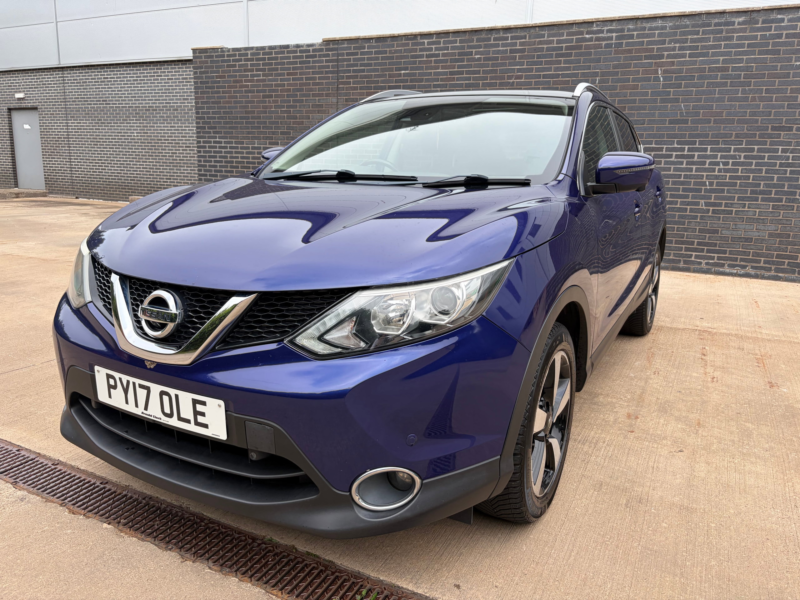 2017 Nissan Qashqai 1.2 Dig-T N-Connecta SUV 5dr Petrol Manual 2WD Euro 6 (s/s) (115 Ps) in Blue — image 1