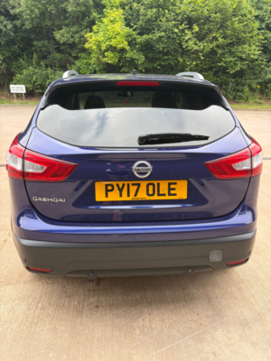 2017 Nissan Qashqai 1.2 Dig-T N-Connecta SUV 5dr Petrol Manual 2WD Euro 6 (s/s) (115 Ps) in Blue — image 4