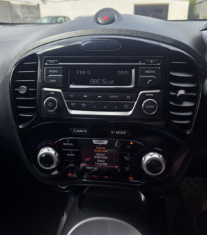 2018 Nissan Juke 1.2 Dig-T Acenta in Black — image 5