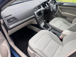 2014 Volkswagen Golf 2.0 Tdi Bluemotion Tech Se Euro 5 (s/s) 5dr in Blue — image 2