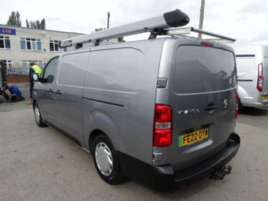 2022 Vauxhall Vivaro Electric 3100 75kwh Dynamic Auto L2 H1 6dr (7.4kw Charger) in Grey — image 6