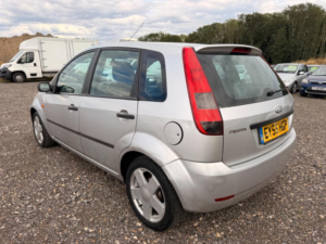 2005 Ford Fiesta 1.25 Zetec Climate 5dr in Silver — image 5