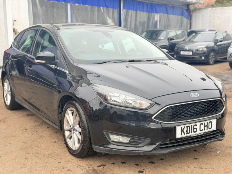2016 Ford Focus 1.6 Zetec Powershift Euro 6 5dr in Black — image 1