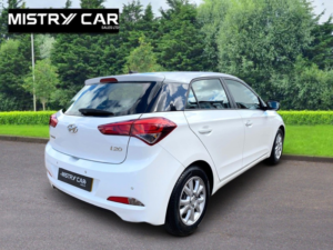 2018 Hyundai I20 1.2 I20 Se 1.2 84ps My17 in White — image 5