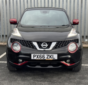 2016 Nissan Juke Tekna 1.2 Dig-T in Black — image 3