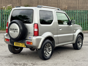 2015 Suzuki Jimny 1.3 Vvt Sz4 Auto in Silver — image 4