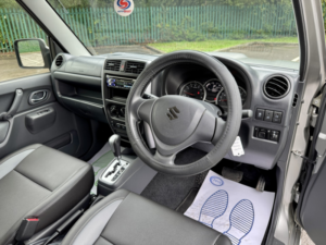 2015 Suzuki Jimny 1.3 Vvt Sz4 Auto in Silver — image 5