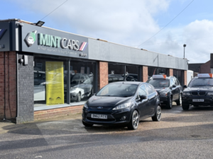 2012 Ford Fiesta 1.6 Titanium in Black — image 2