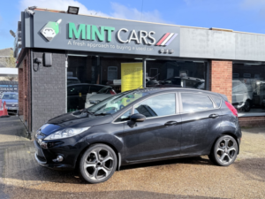 2012 Ford Fiesta 1.6 Titanium in Black — image 6