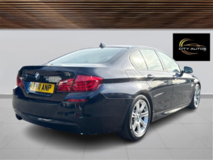 2011 BMW 5 Series 2.0 520d M Sport Steptronic Euro 5 4dr in Black — image 5