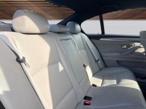 2011 BMW 5 Series 2.0 520d M Sport Steptronic Euro 5 4dr in Black — image 6
