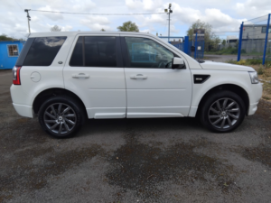 2011 Land Rover Freelander 2 2.2 Sd4 Sport Le in White — image 4
