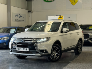 2018 Mitsubishi Outlander 2.2 Di-D 4 in White — image 4