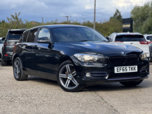 2016 BMW 1 Series 1.5 118i Sport 5-Door in Black — image 2