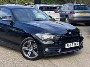2016 BMW 1 Series 1.5 118i Sport 5-Door in Black — image 3