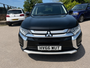 2016 Mitsubishi Outlander 2.2 Di-D 3 in Black — image 6