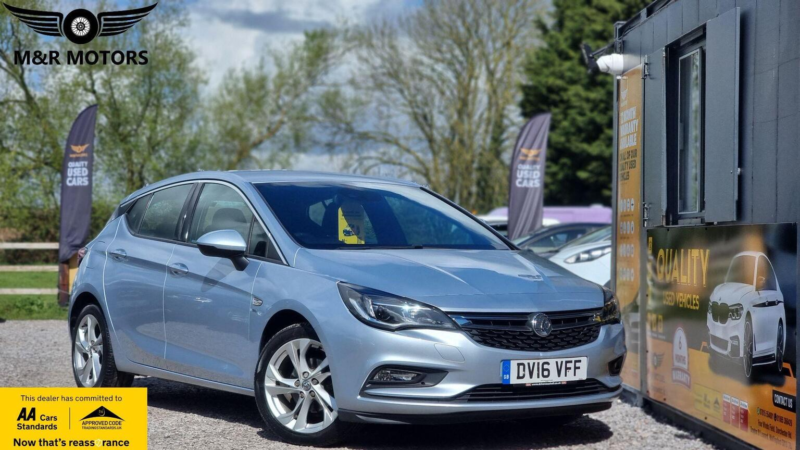 2016 Vauxhall Astra 1.4i Turbo Sri Nav Euro 6 5dr in Silver — image 1