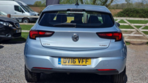 2016 Vauxhall Astra 1.4i Turbo Sri Nav Euro 6 5dr in Silver — image 5
