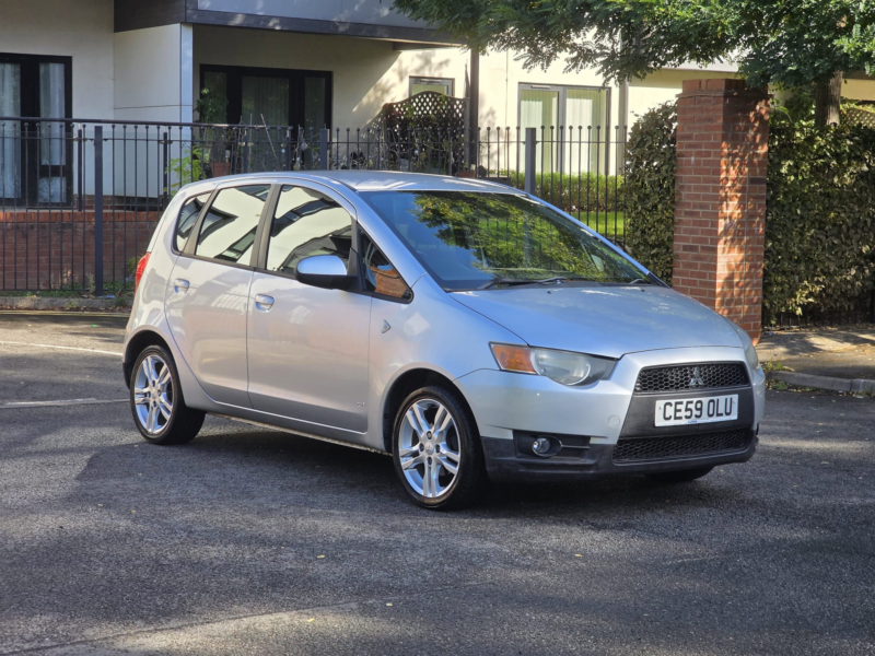 2009 Mitsubishi Colt 1.3 Cz2 Hatchback 5dr Petrol Manual Euro 4 (94 Ps) in Silver — image 1