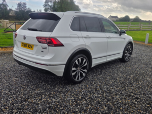 2016 Volkswagen Tiguan R Line Tdi Bmt 4motion DSG in White — image 2