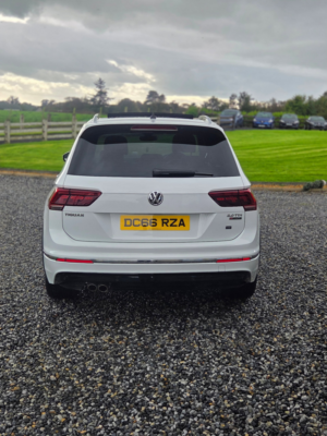 2016 Volkswagen Tiguan R Line Tdi Bmt 4motion DSG in White — image 4
